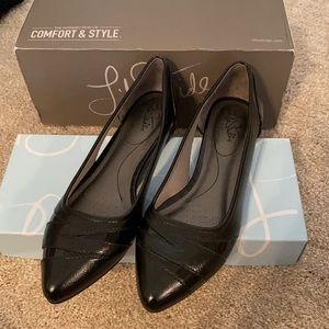 Life Stride Black Flats Size 7.5